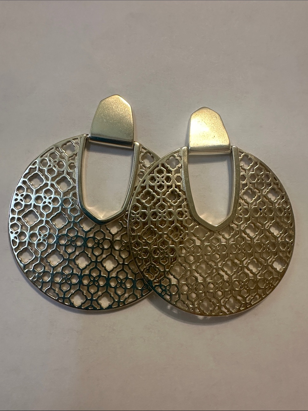 Kendra Scott Diane Filigree Statement Earrings in Gold